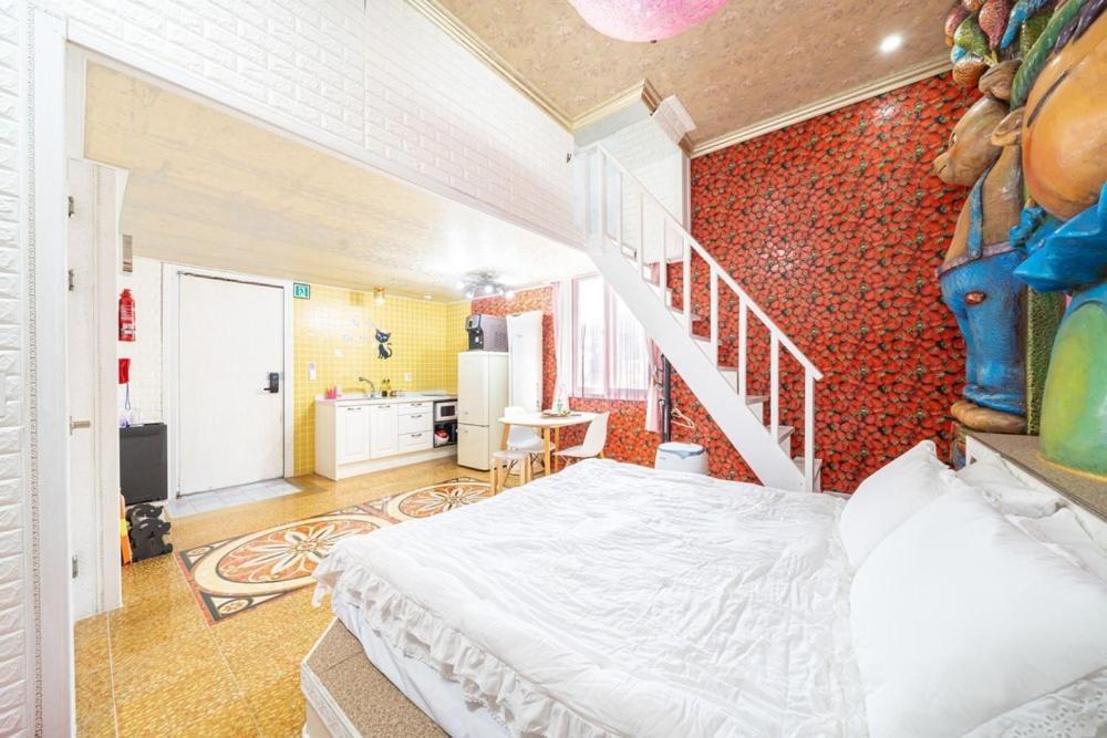 Lala Land Pet Friendly Pension Gyeongju Ngoại thất bức ảnh